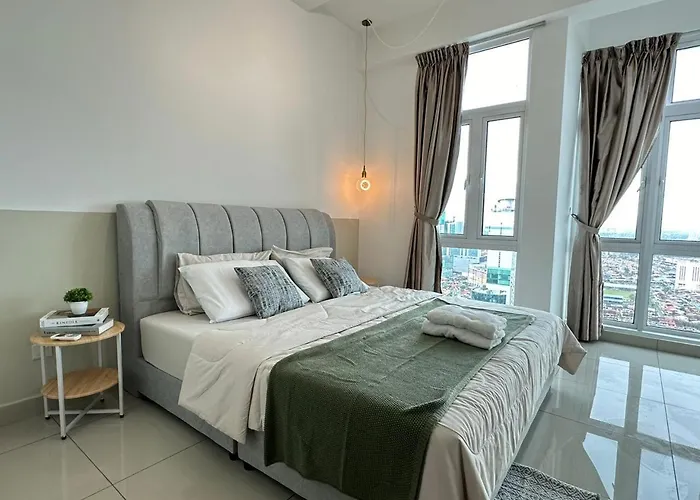 Twin Galaxy Muji Style 2 Bedroom With Balcony High Floor Nice City View