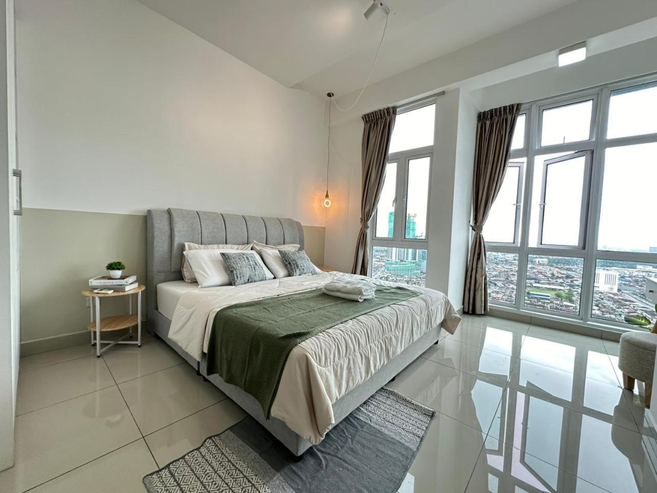 Twin Galaxy Muji Style 2 Bedroom With Balcony High Floor View Johor Bahru
