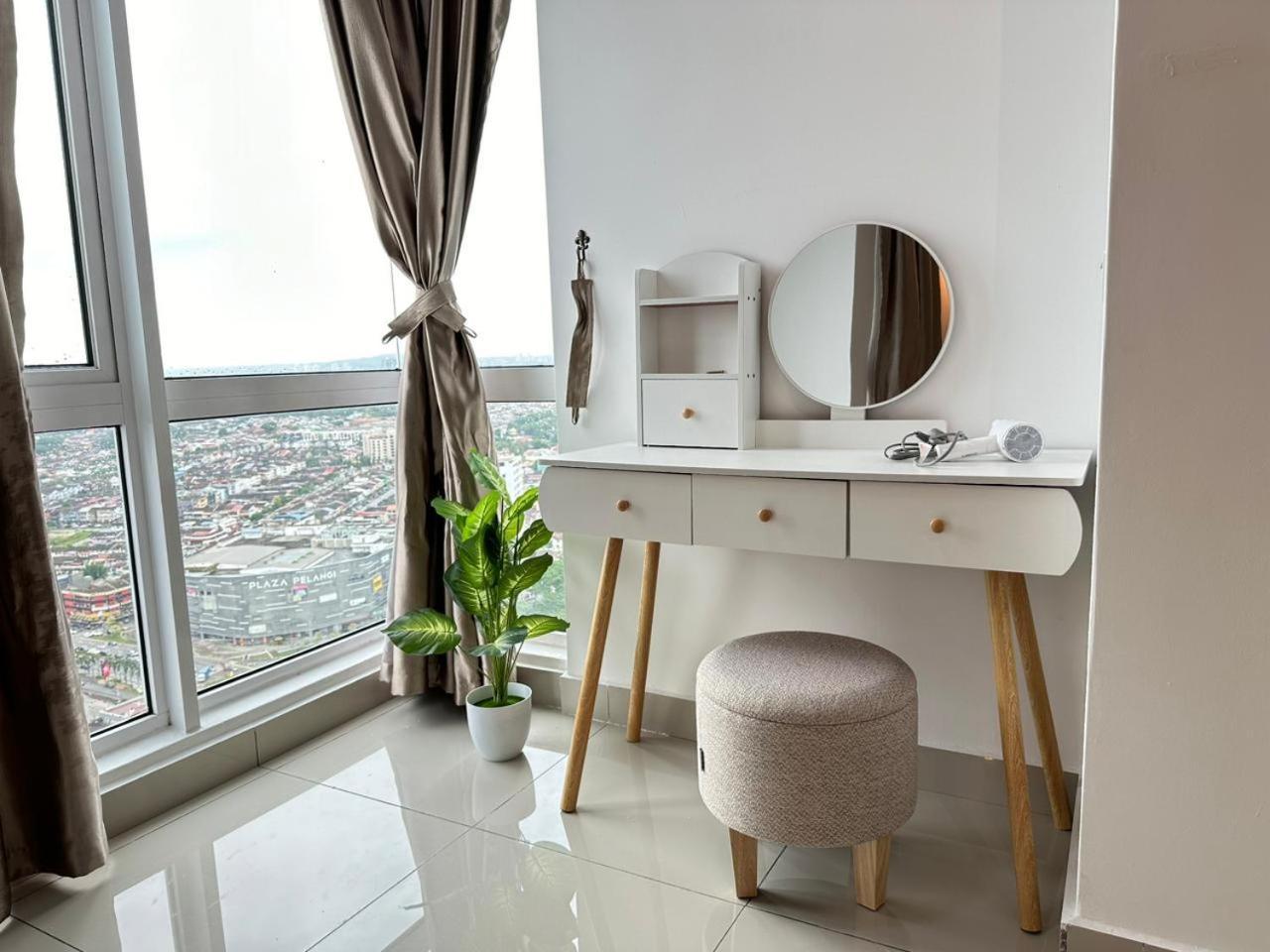 Twin Galaxy Muji Style 2 Bedroom With Balcony High Floor View *