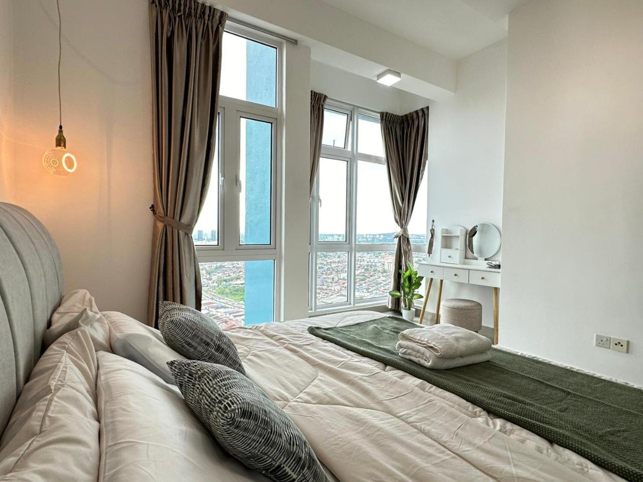 Twin Galaxy Muji Style 2 Bedroom With Balcony High Floor View * Johor Bahru